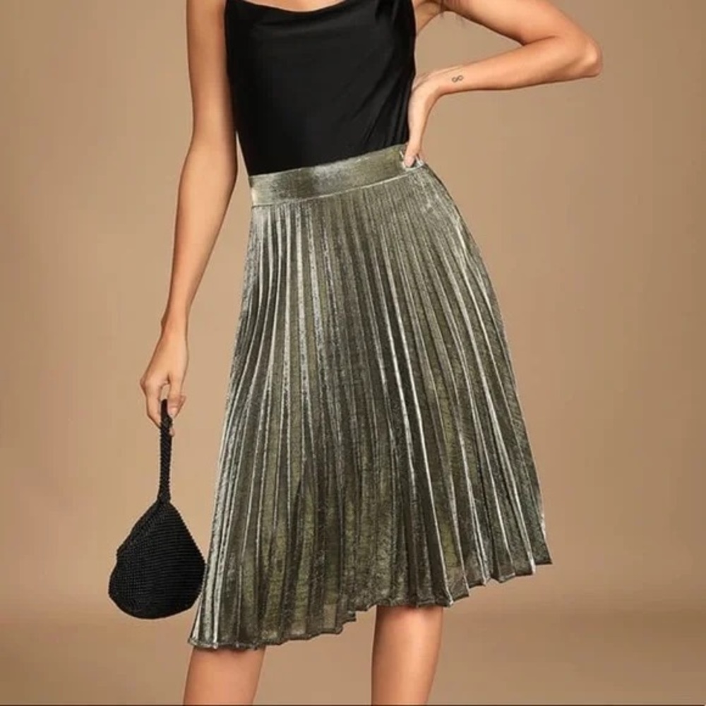Lulu's Shimmering Silver A-Line Skirt